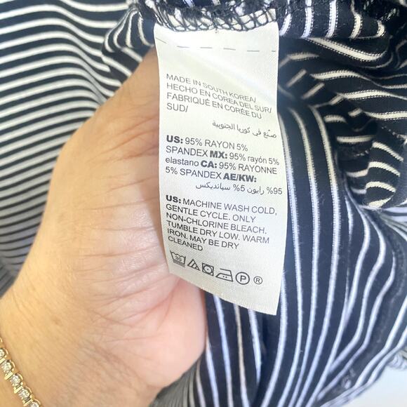 Chico's Size 2 (M) Black White Stripe Scoop Neck Short Sleeve Jersey Knit Dress - Picture 5 of 6